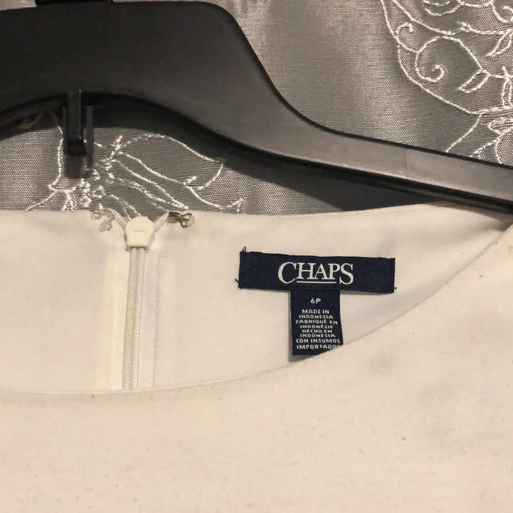 Dress - Picture 2 of 5